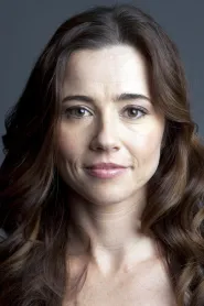 Linda Cardellini as Dolores in Green Book