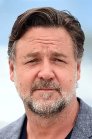 Russell Crowe as Maximus in Gladiator